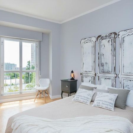 Lisbon Airport Hostel Екстер'єр фото
