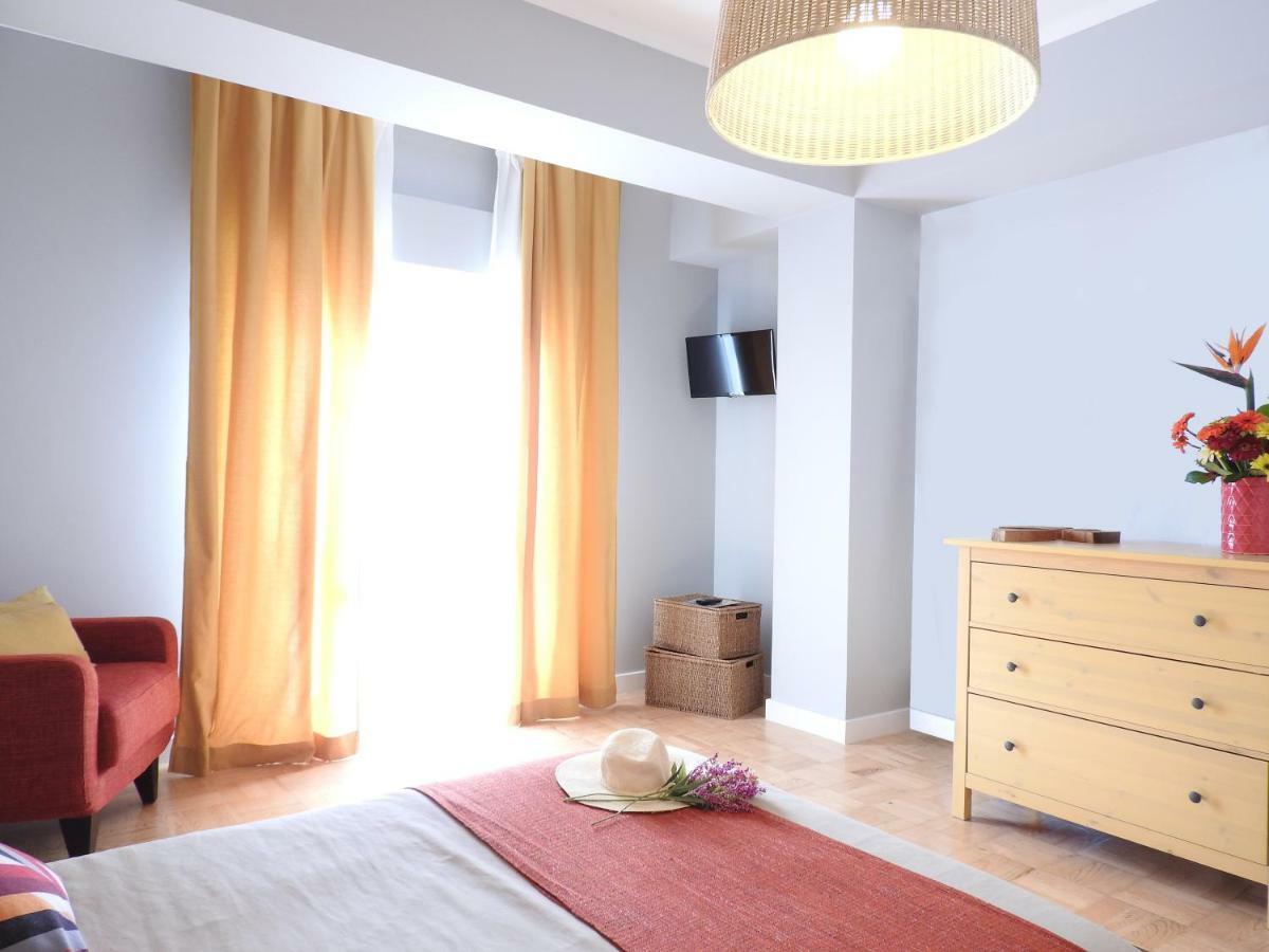 Lisbon Airport Hostel Екстер'єр фото